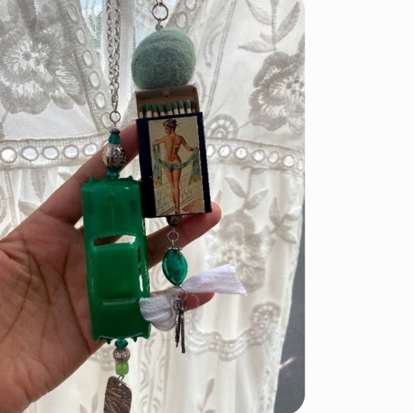 Handmade Necklace: - Picture 7 of 7